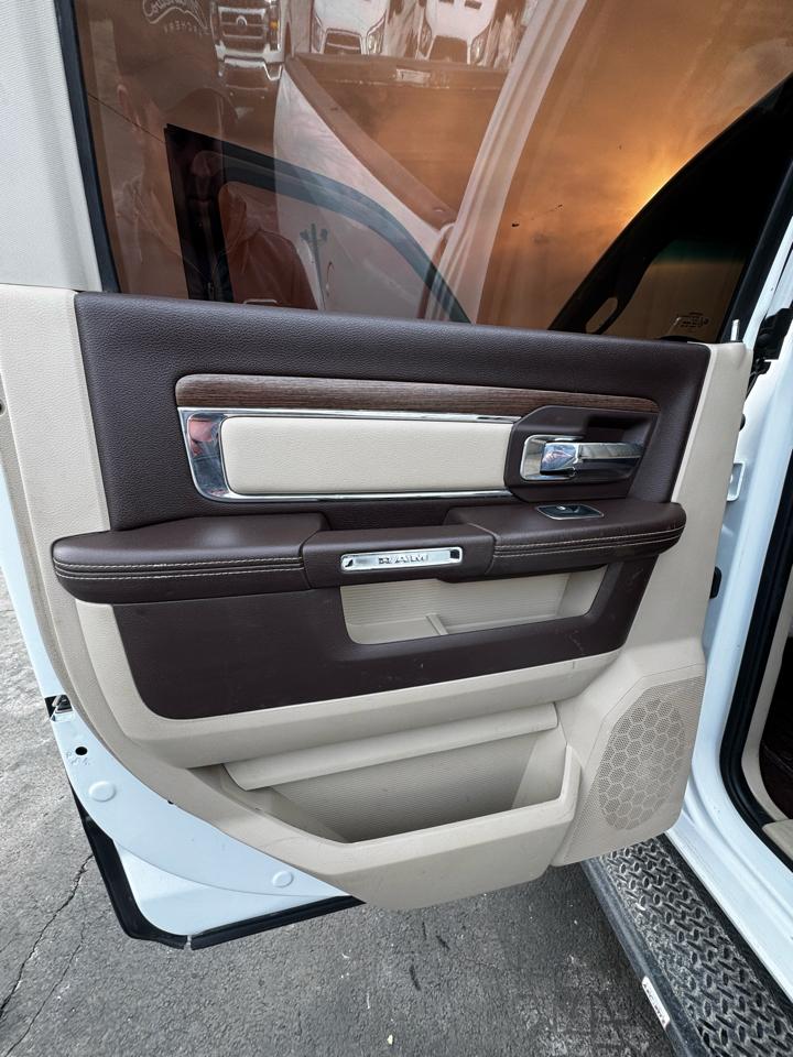 RAM 3500 4WD Crew Cab 169" Laramie 2015