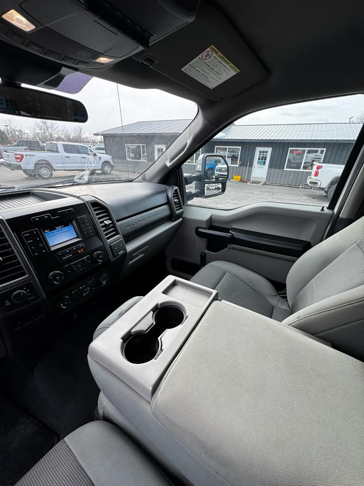 Ford Super Duty F-350 SRW XL 4WD Crew Cab 6.75' Box 2021