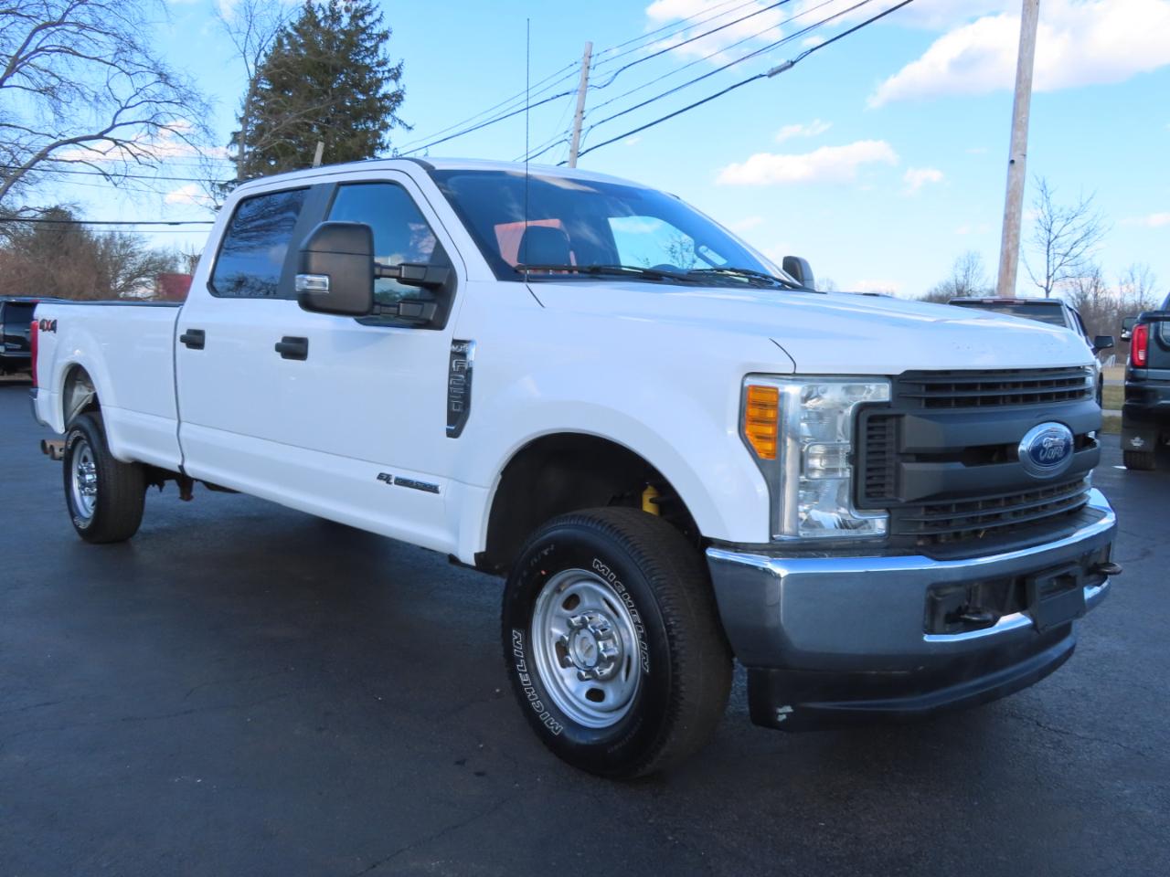 Ford Super Duty F-250 SRW XL 4WD Crew Cab 8' Box 2017