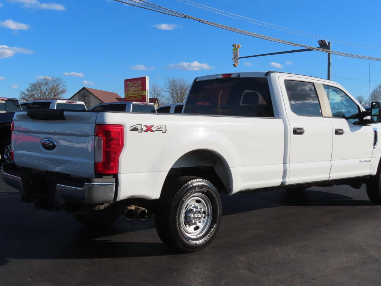 Ford Super Duty F-250 SRW XL 4WD Crew Cab 8' Box 2017