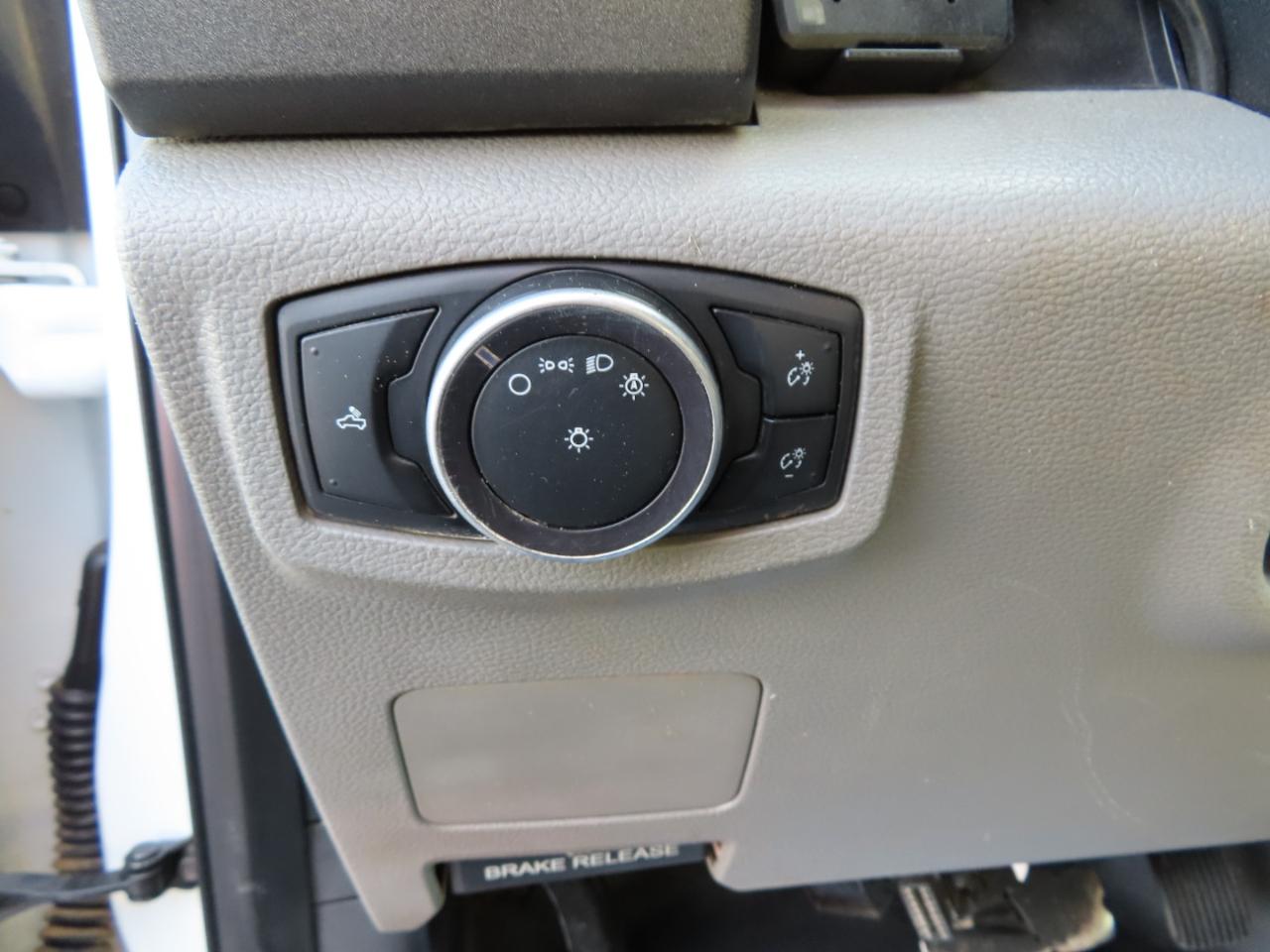 Ford Super Duty F-250 SRW XL 4WD Crew Cab 8' Box 2017