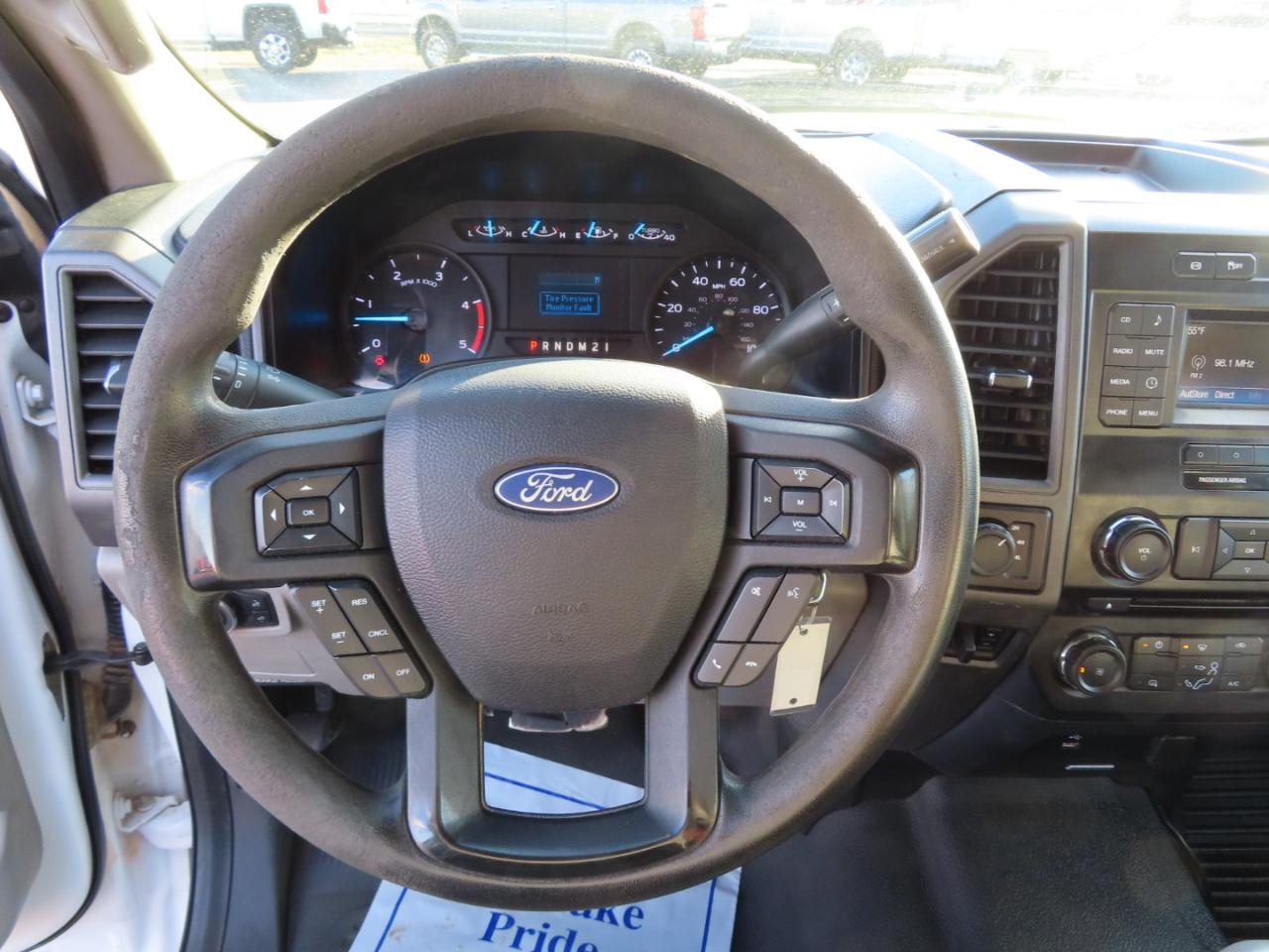 Ford Super Duty F-250 SRW XL 4WD Crew Cab 8' Box 2017