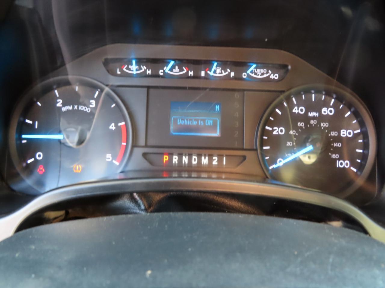 Ford Super Duty F-250 SRW XL 4WD Crew Cab 8' Box 2017