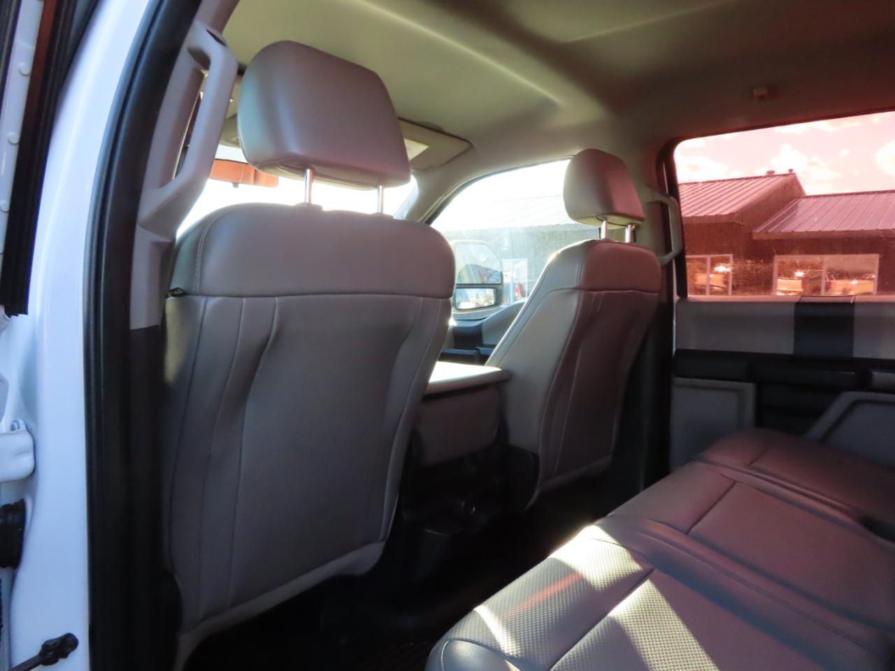 Ford Super Duty F-250 SRW XL 4WD Crew Cab 8' Box 2017