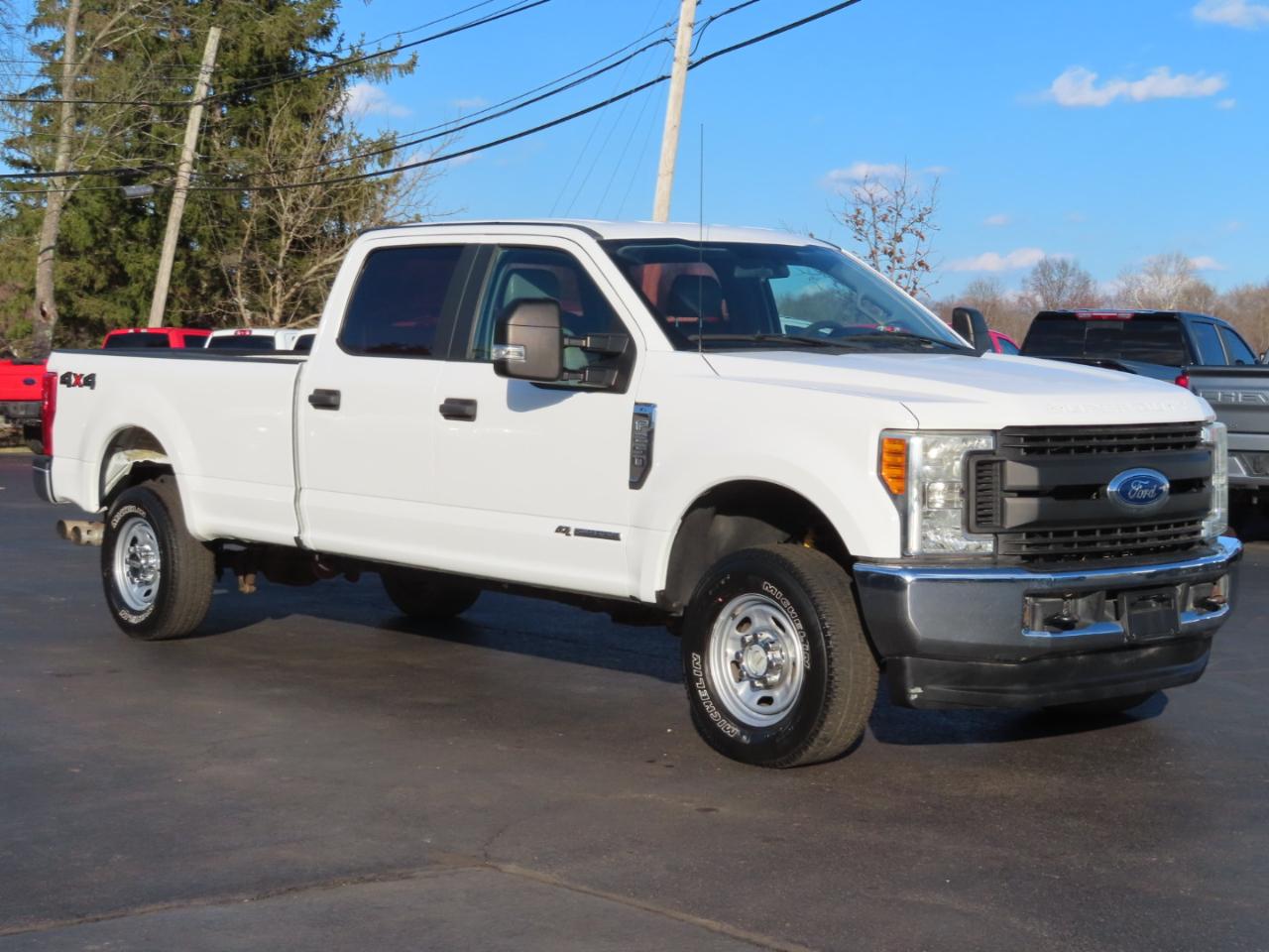 Ford Super Duty F-250 SRW XL 4WD Crew Cab 8' Box 2017