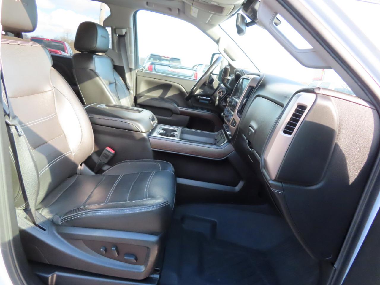 GMC Sierra 3500HD 4WD Crew Cab 153.7" Denali 2019