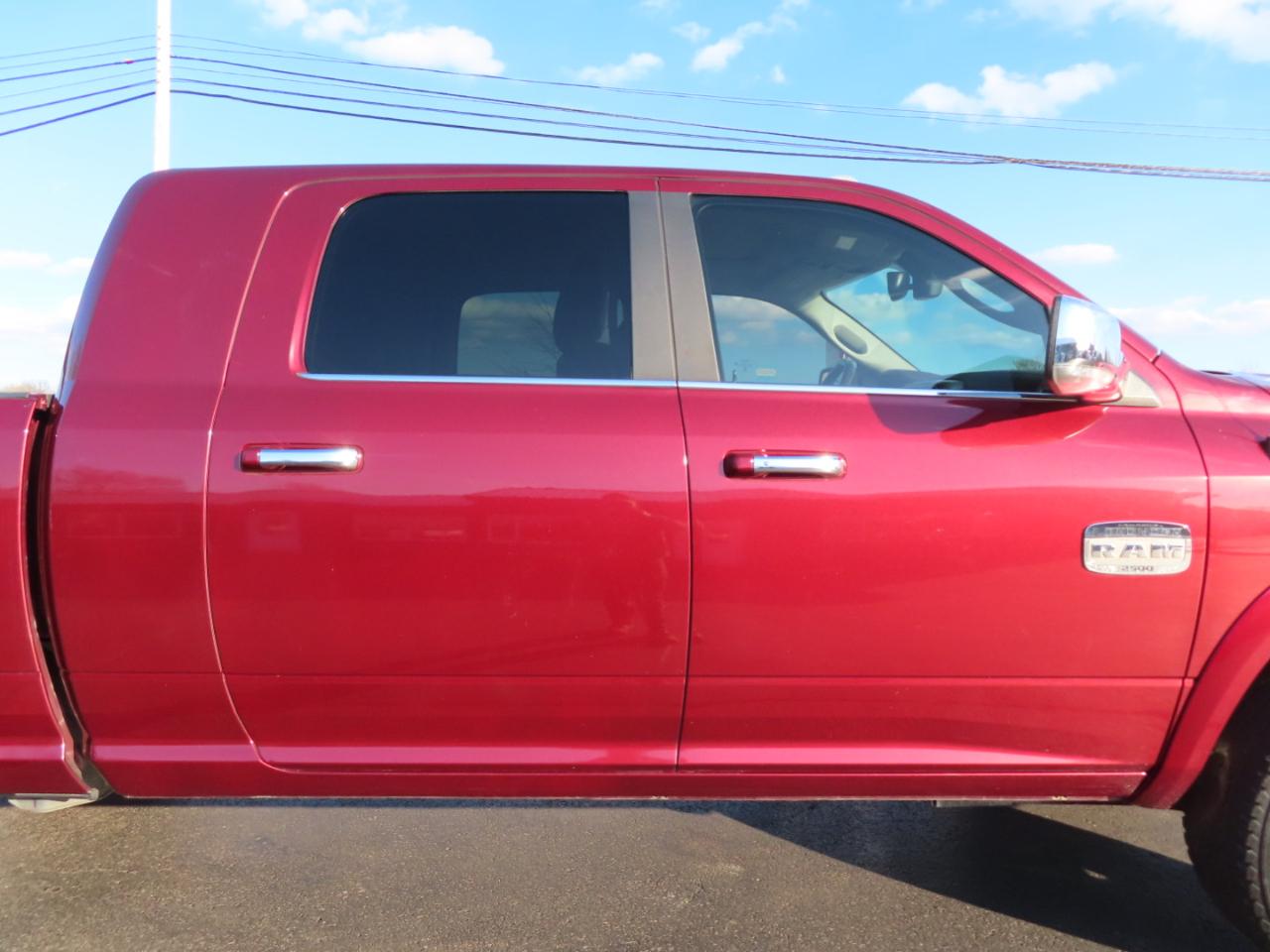 RAM 2500 Longhorn 4x4 Mega Cab 6'4" Box 2017