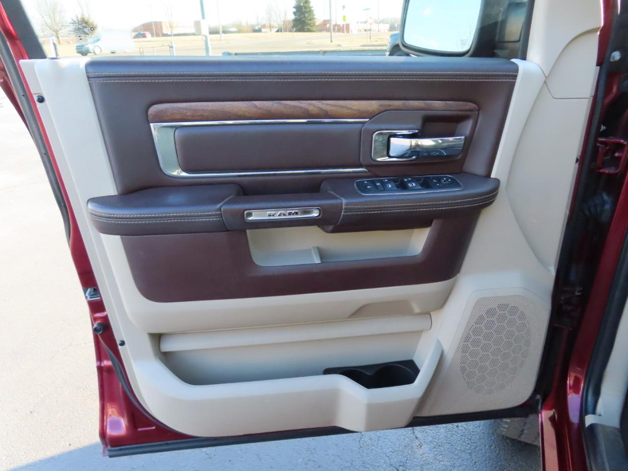 RAM 2500 Longhorn 4x4 Mega Cab 6'4" Box 2017