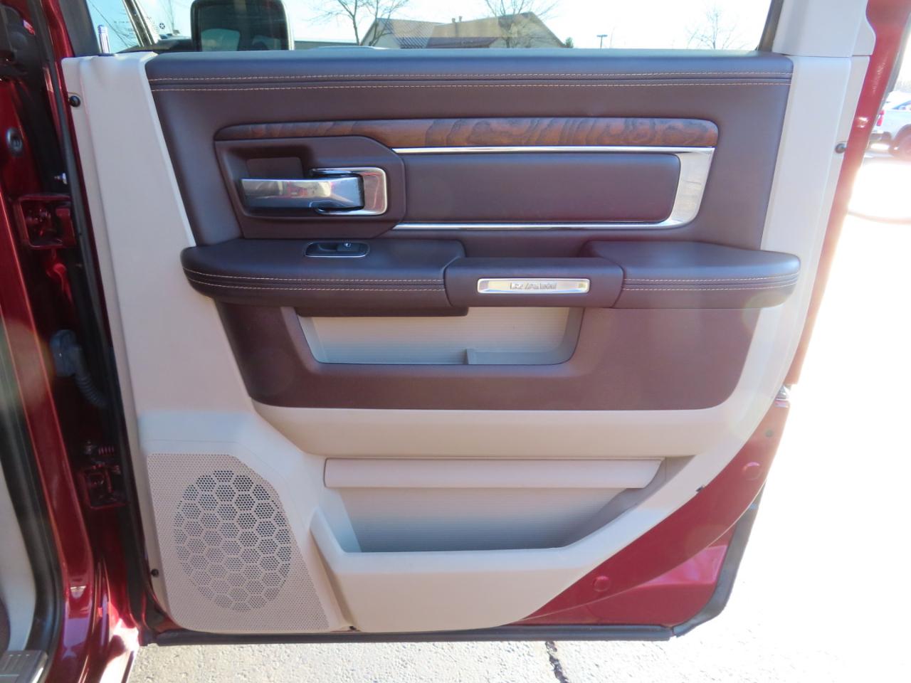 RAM 2500 Longhorn 4x4 Mega Cab 6'4" Box 2017