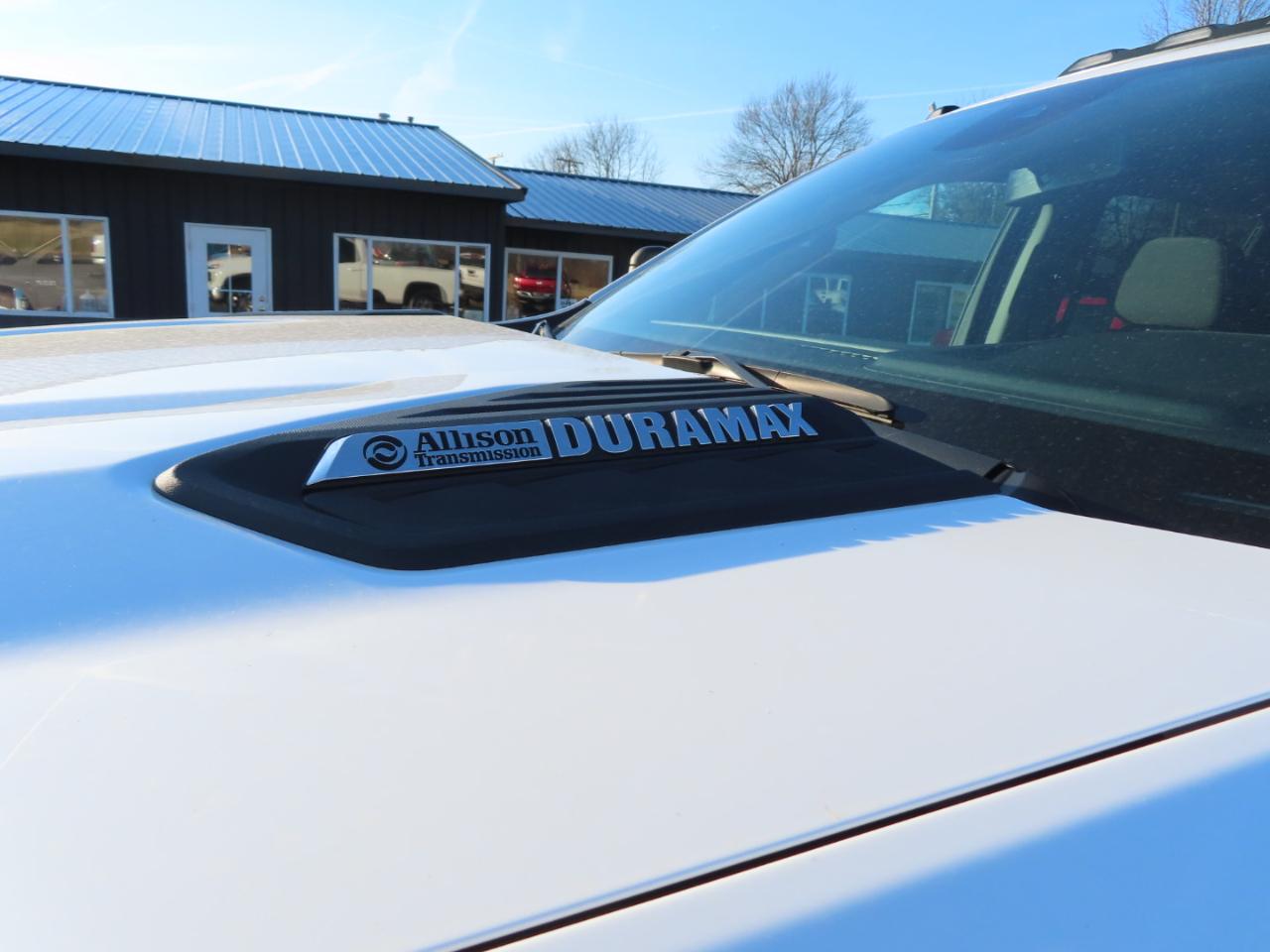 Chevrolet Silverado 2500HD 4WD Crew Cab 172" LT 2024