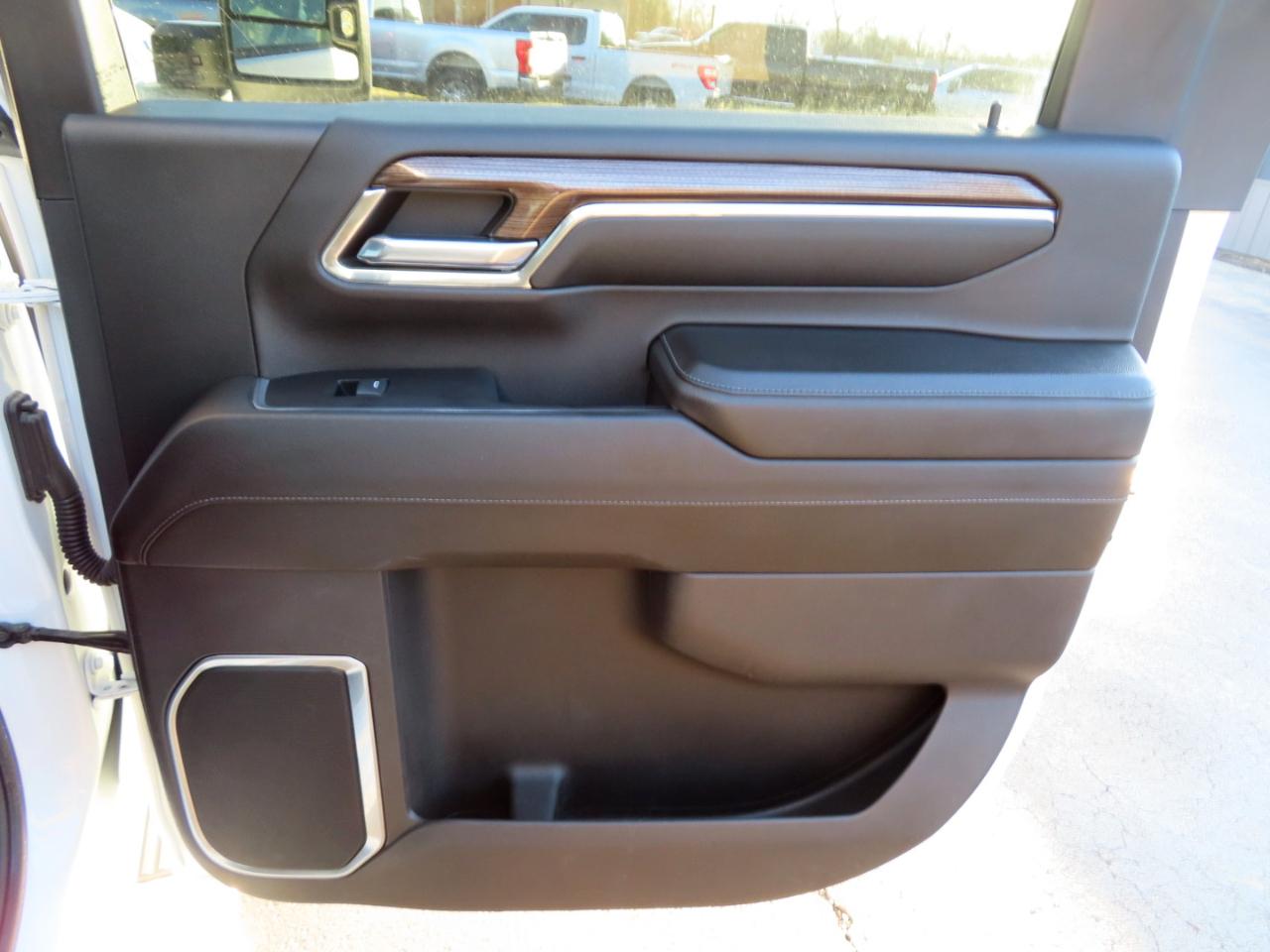 Chevrolet Silverado 2500HD 4WD Crew Cab 172" LT 2024