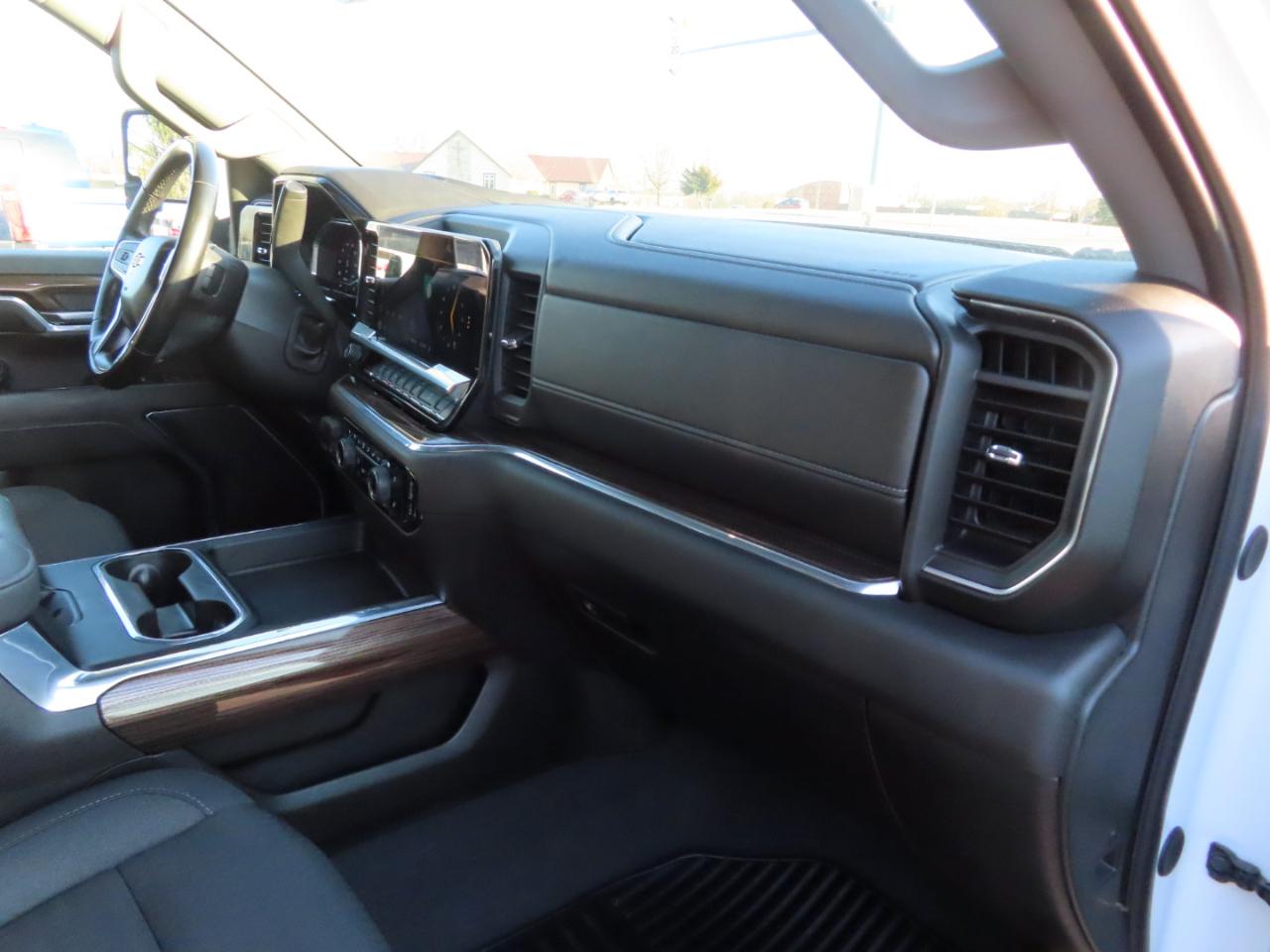 Chevrolet Silverado 2500HD 4WD Crew Cab 172" LT 2024