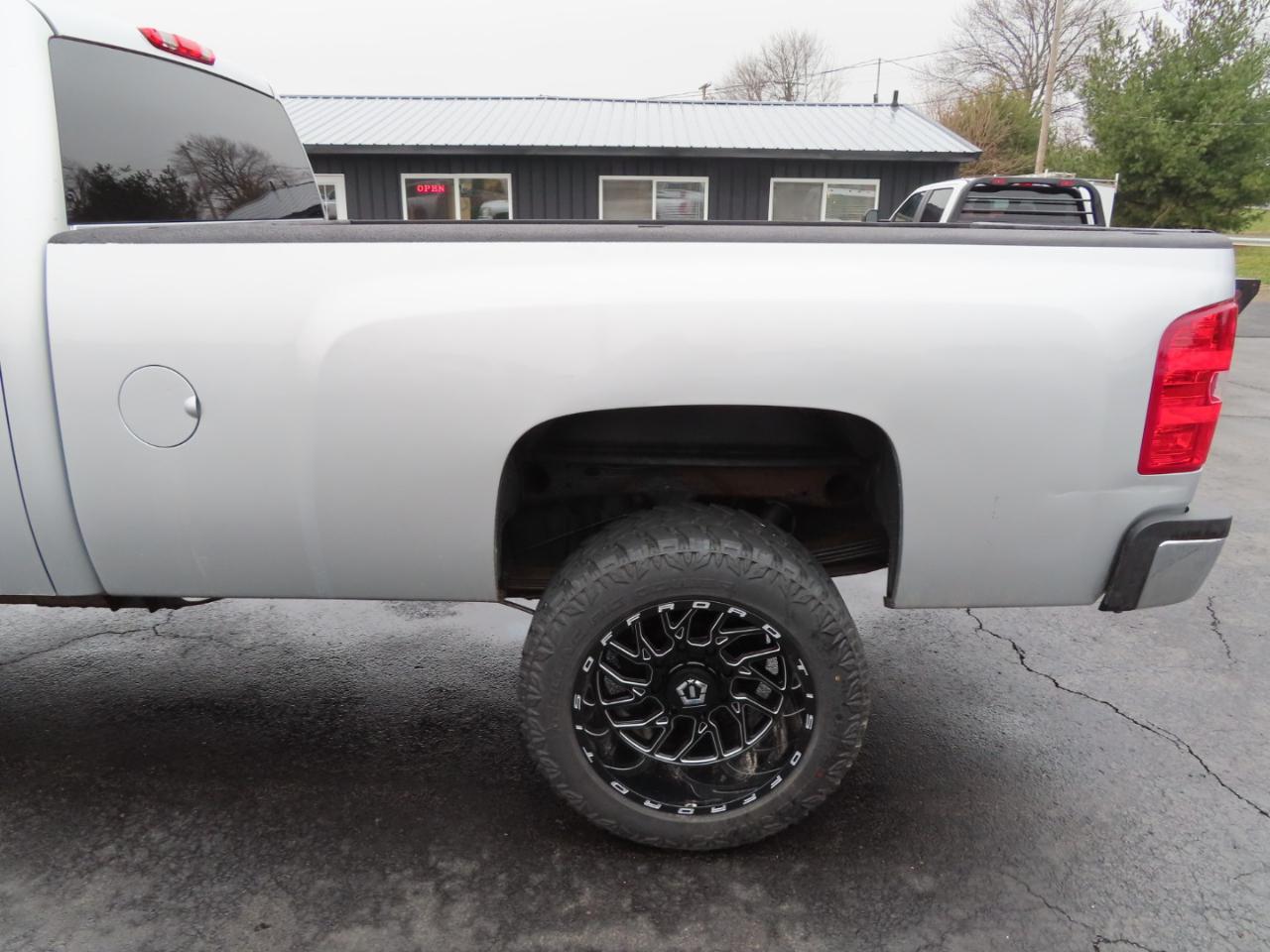 Chevrolet Silverado 2500HD 4WD Crew Cab 167.7" LT 2012