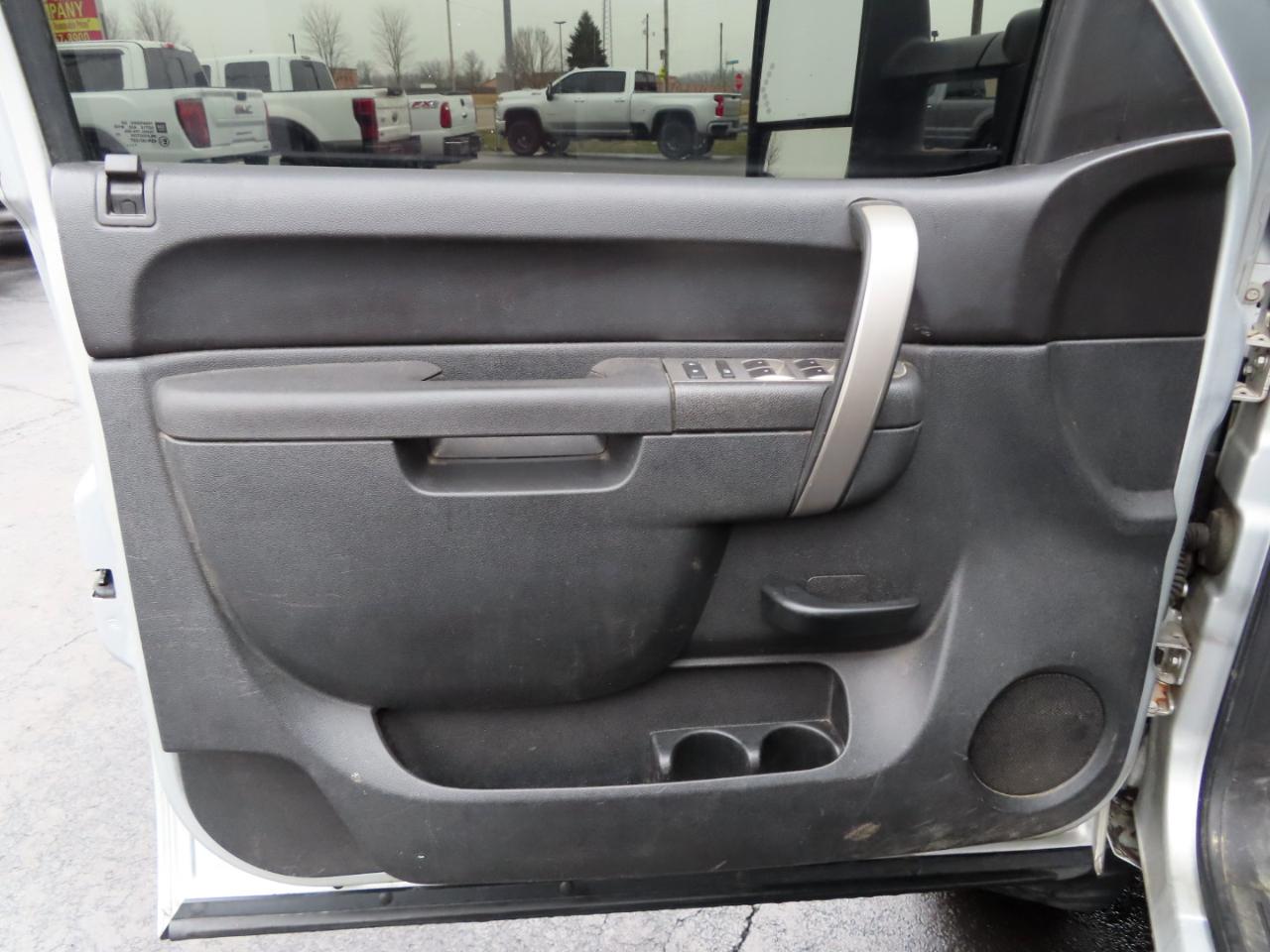 Chevrolet Silverado 2500HD 4WD Crew Cab 167.7" LT 2012