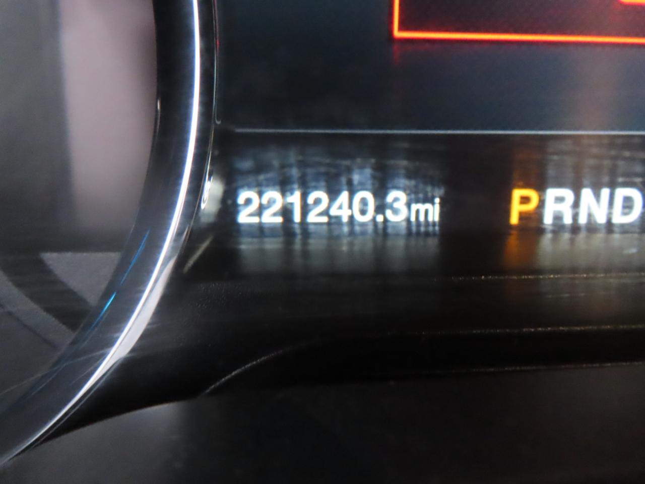 Ford Super Duty F-250 SRW Lariat 4WD Crew Cab 8' Box 2017