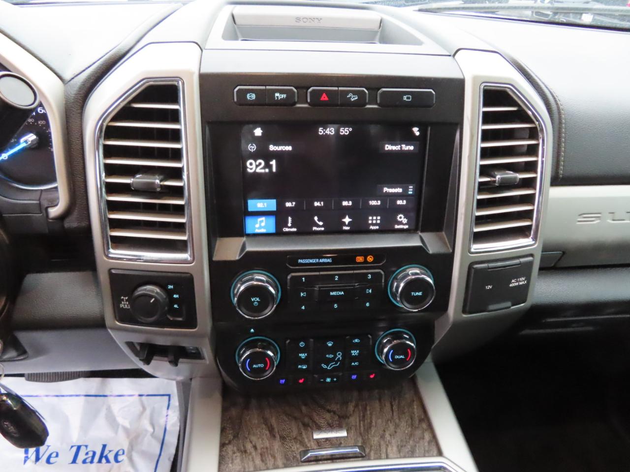 Ford Super Duty F-250 SRW Lariat 4WD Crew Cab 8' Box 2017