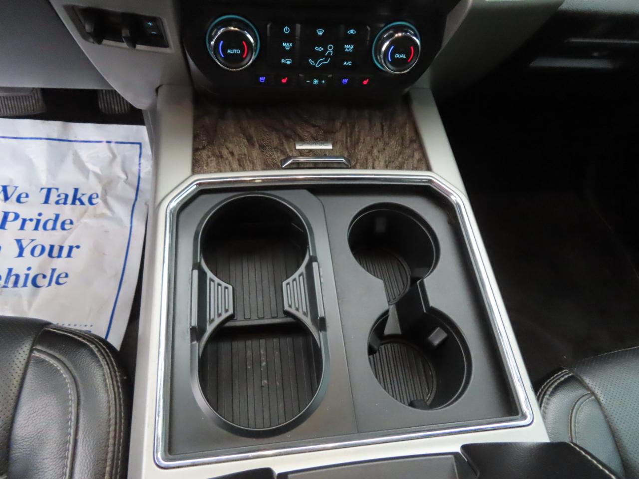 Ford Super Duty F-250 SRW Lariat 4WD Crew Cab 8' Box 2017