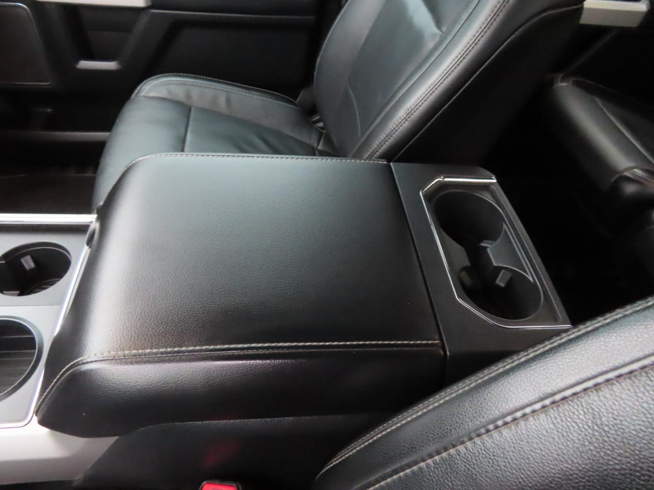 Ford Super Duty F-250 SRW Lariat 4WD Crew Cab 8' Box 2017