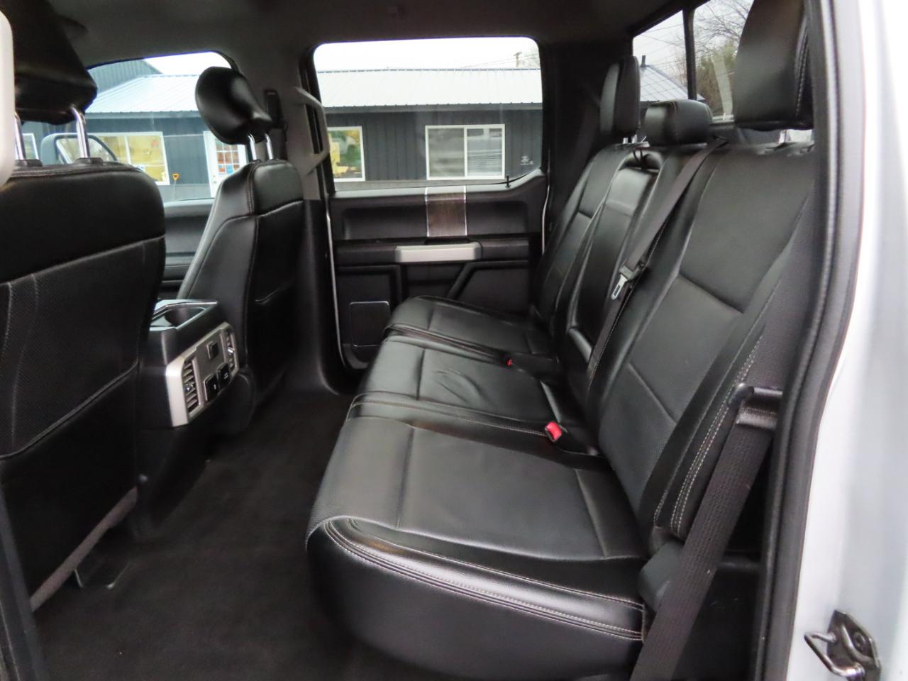 Ford Super Duty F-250 SRW Lariat 4WD Crew Cab 8' Box 2017