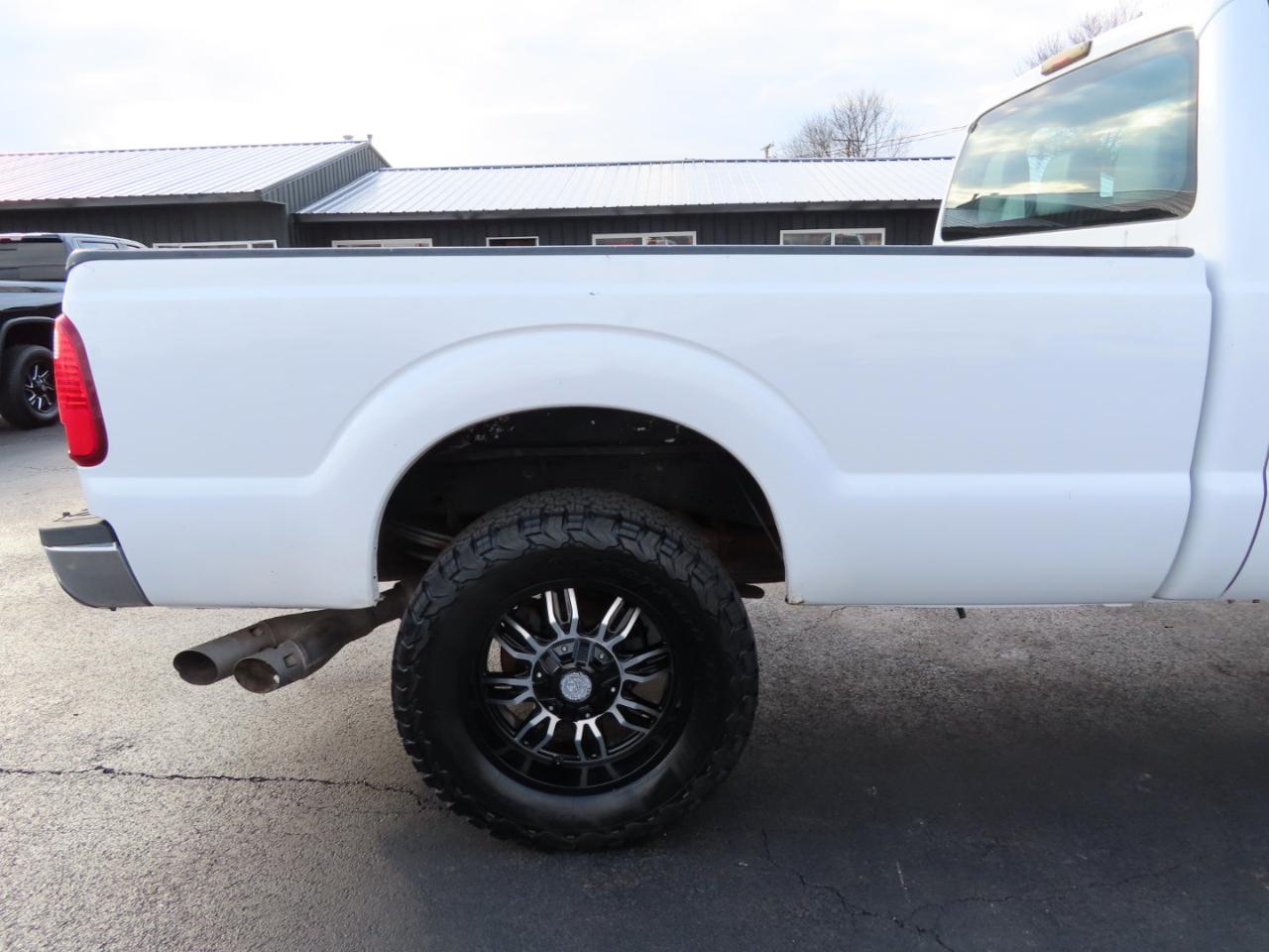 Ford Super Duty F-250 SRW 4WD Crew Cab 172" XL 2011
