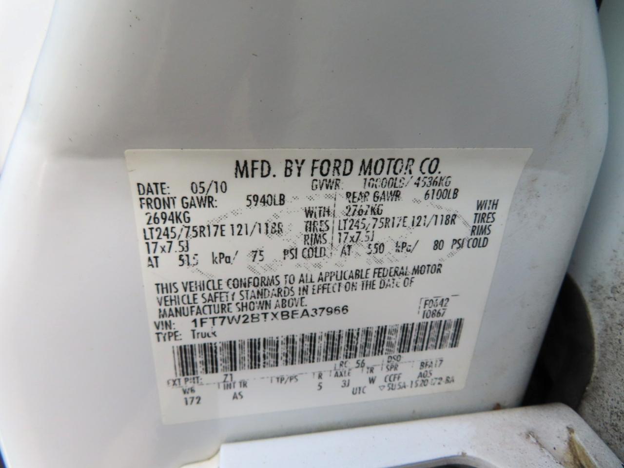 Ford Super Duty F-250 SRW 4WD Crew Cab 172" XL 2011