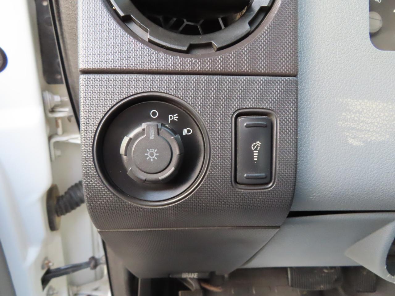 Ford Super Duty F-250 SRW 4WD Crew Cab 172" XL 2011