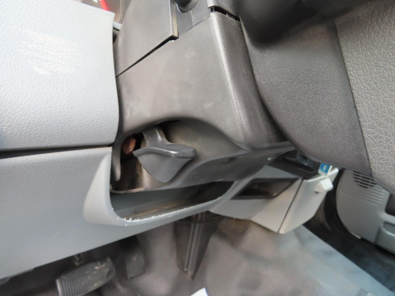 Ford Super Duty F-250 SRW 4WD Crew Cab 172" XL 2011