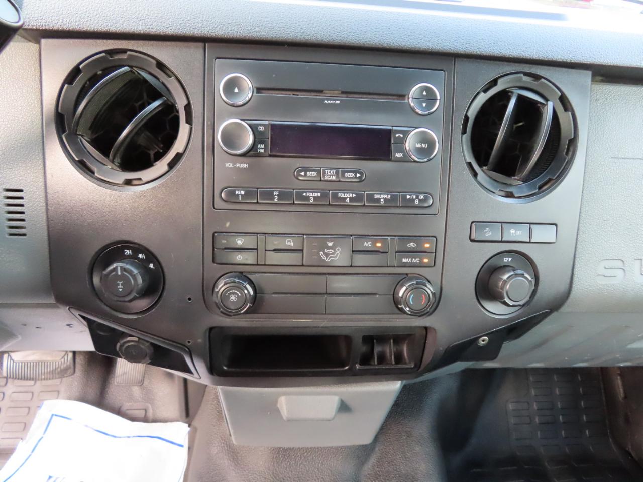 Ford Super Duty F-250 SRW 4WD Crew Cab 172" XL 2011