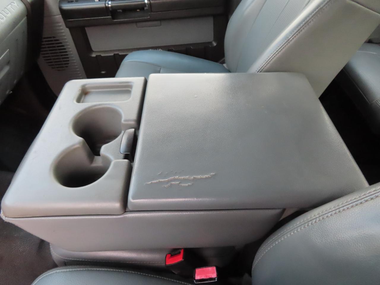 Ford Super Duty F-250 SRW 4WD Crew Cab 172" XL 2011