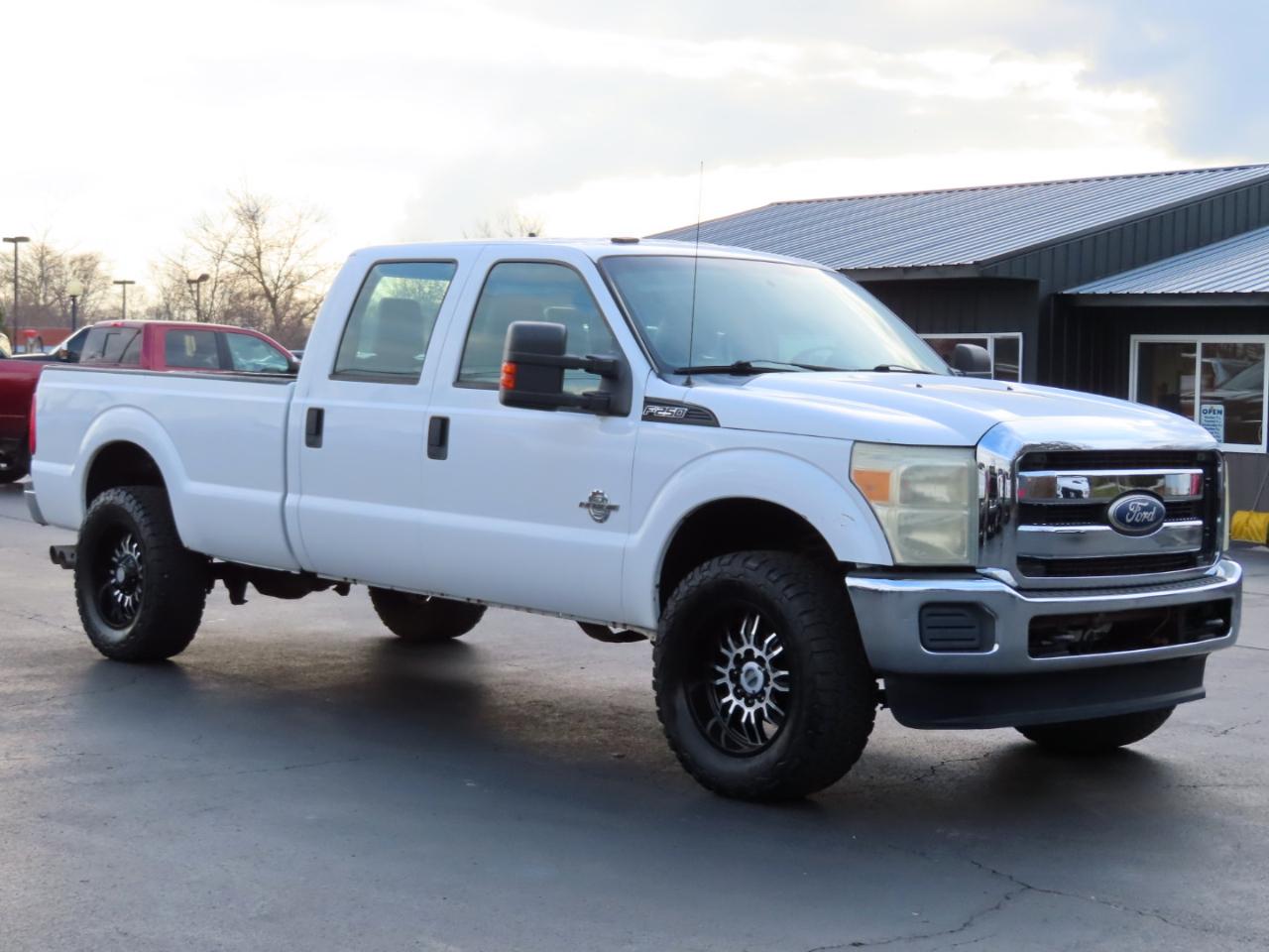 Ford Super Duty F-250 SRW 4WD Crew Cab 172" XL 2011