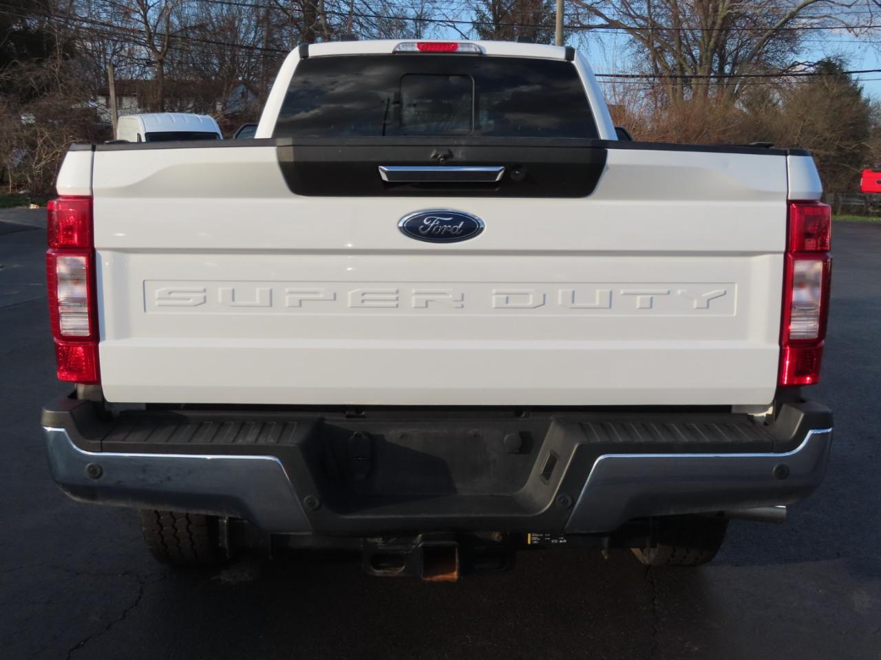 Ford Super Duty F-350 SRW Lariat 4WD SuperCab 8' Box 2021