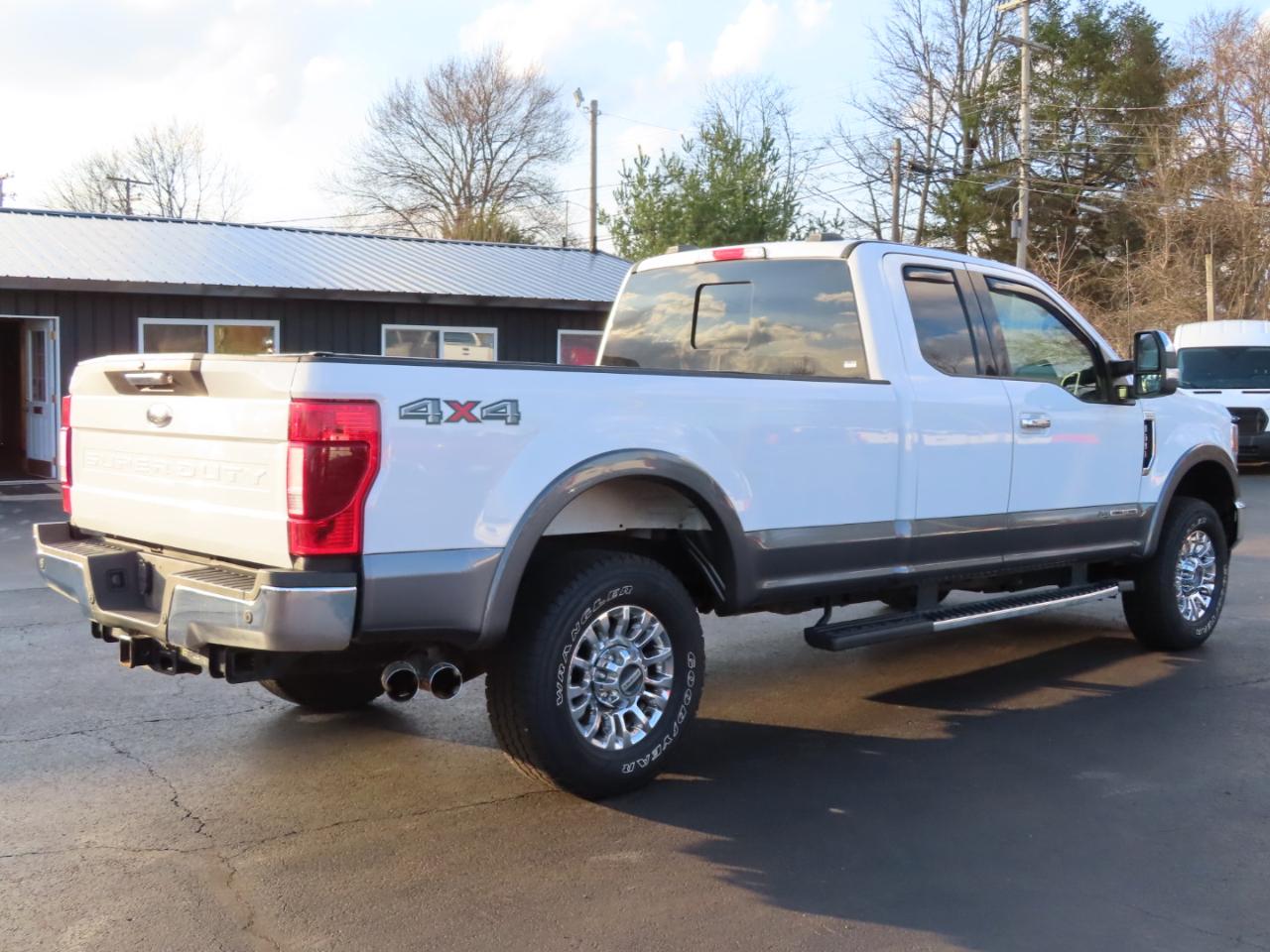 Ford Super Duty F-350 SRW Lariat 4WD SuperCab 8' Box 2021
