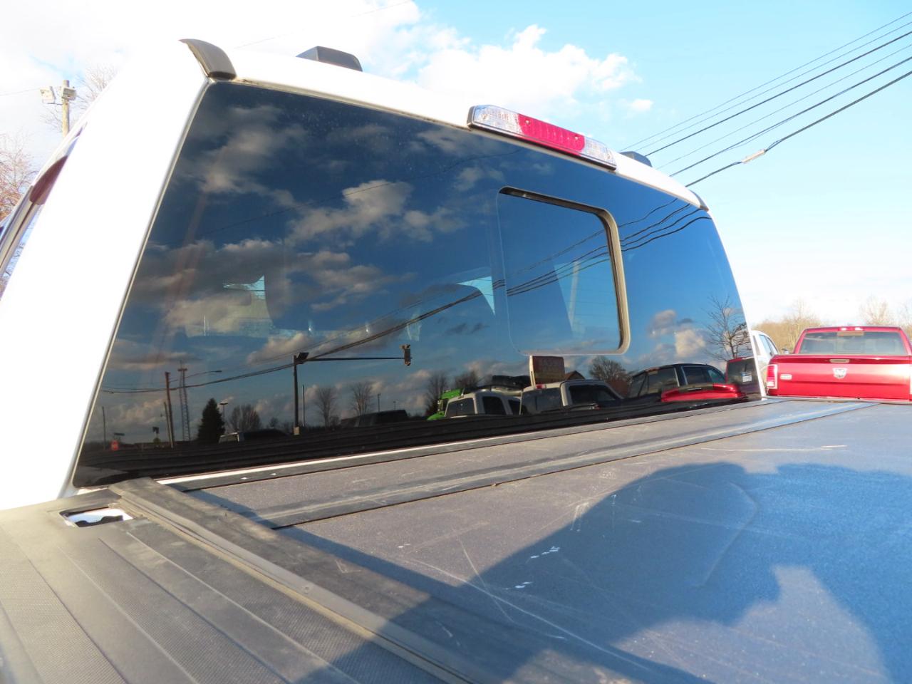 Ford Super Duty F-350 SRW Lariat 4WD SuperCab 8' Box 2021