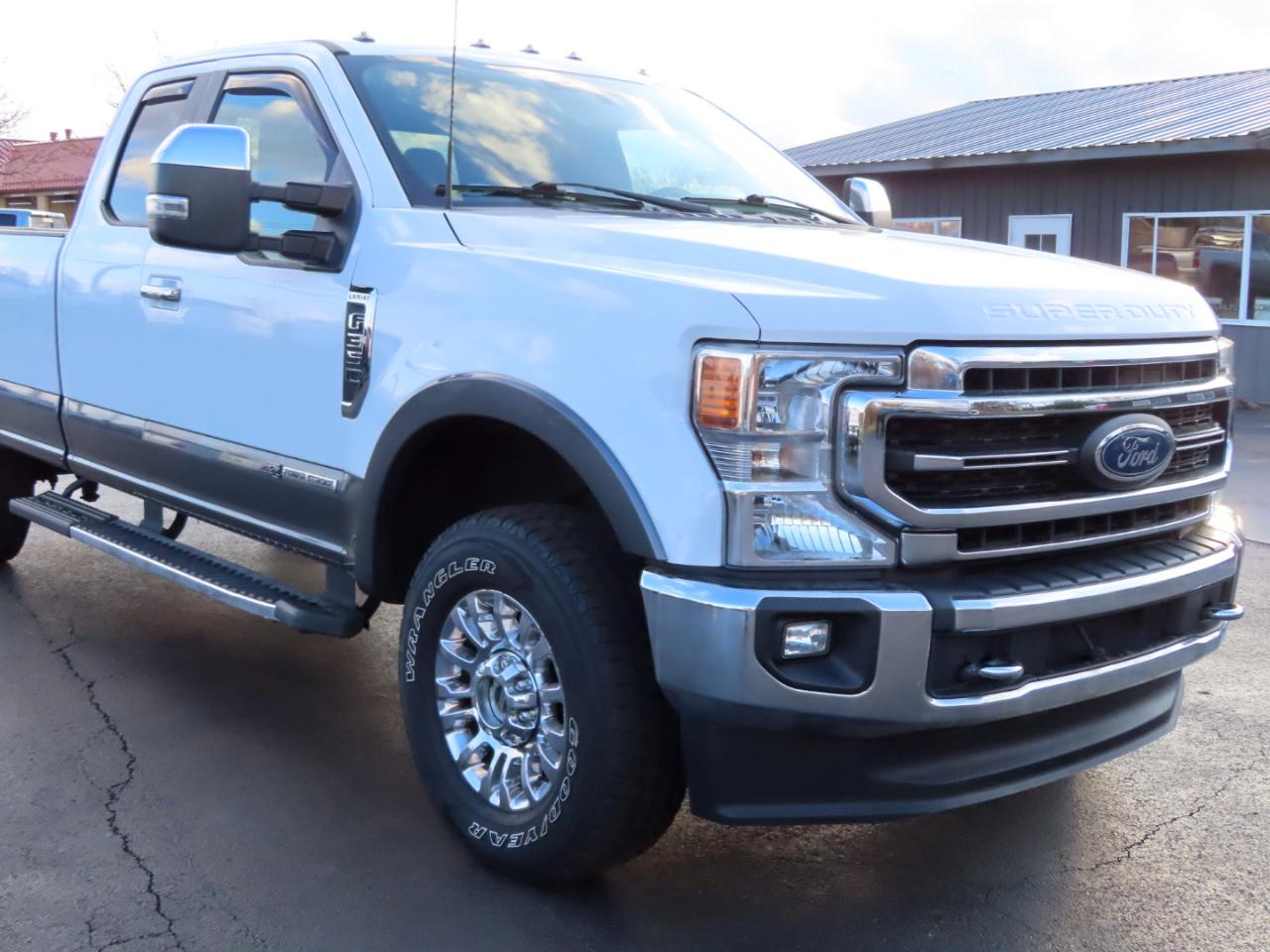 Ford Super Duty F-350 SRW Lariat 4WD SuperCab 8' Box 2021