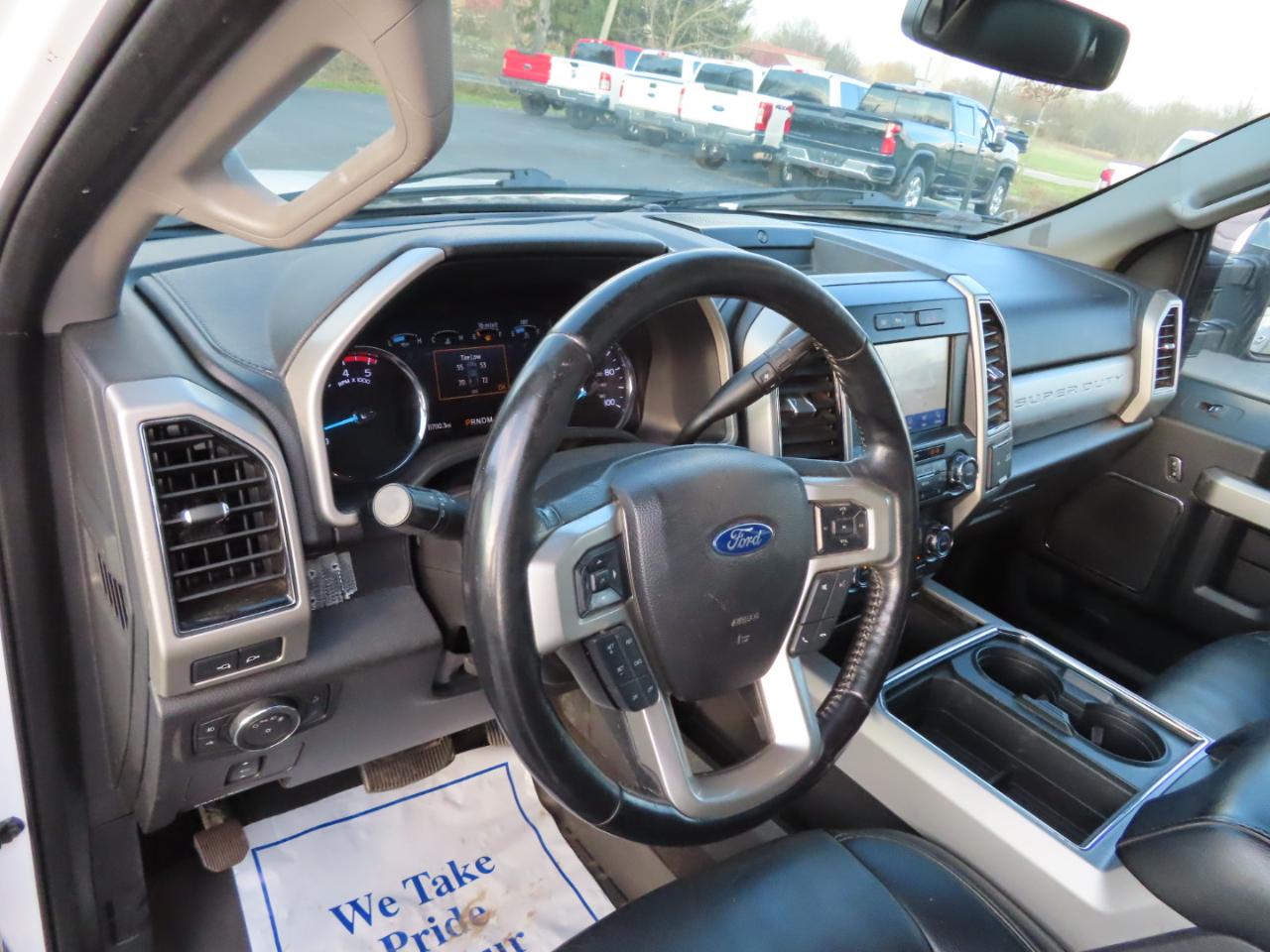 Ford Super Duty F-350 SRW Lariat 4WD SuperCab 8' Box 2021