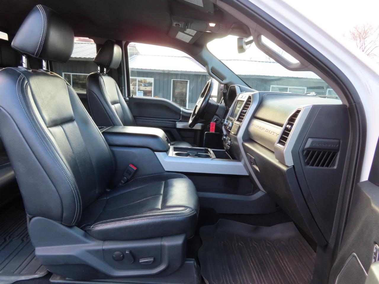 Ford Super Duty F-350 SRW Lariat 4WD SuperCab 8' Box 2021