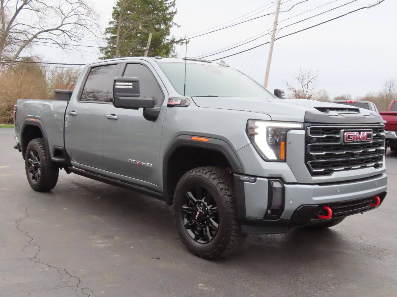 GMC Sierra 2500HD 4WD Crew Cab 159" AT4 2024