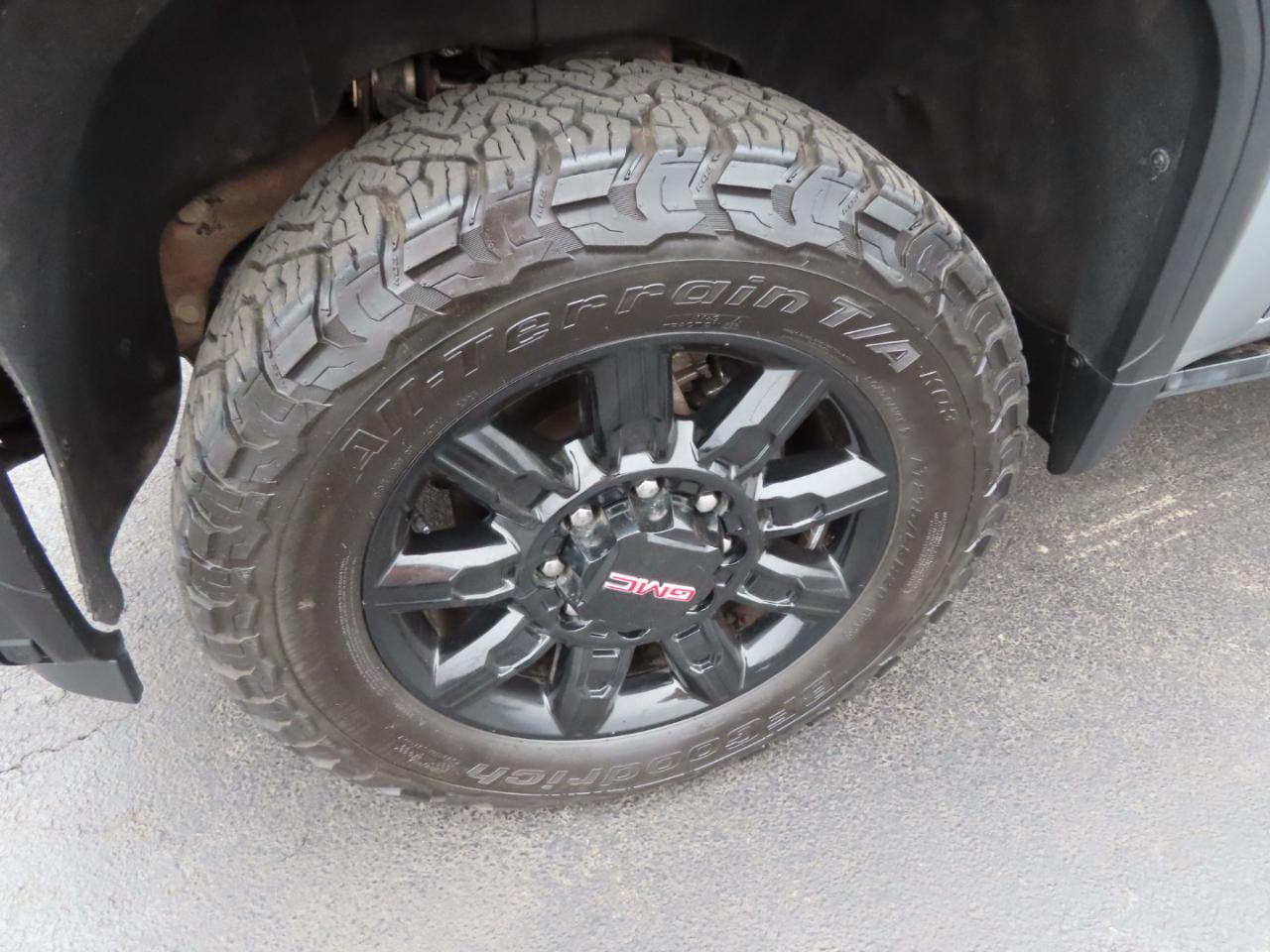 GMC Sierra 2500HD 4WD Crew Cab 159" AT4 2024