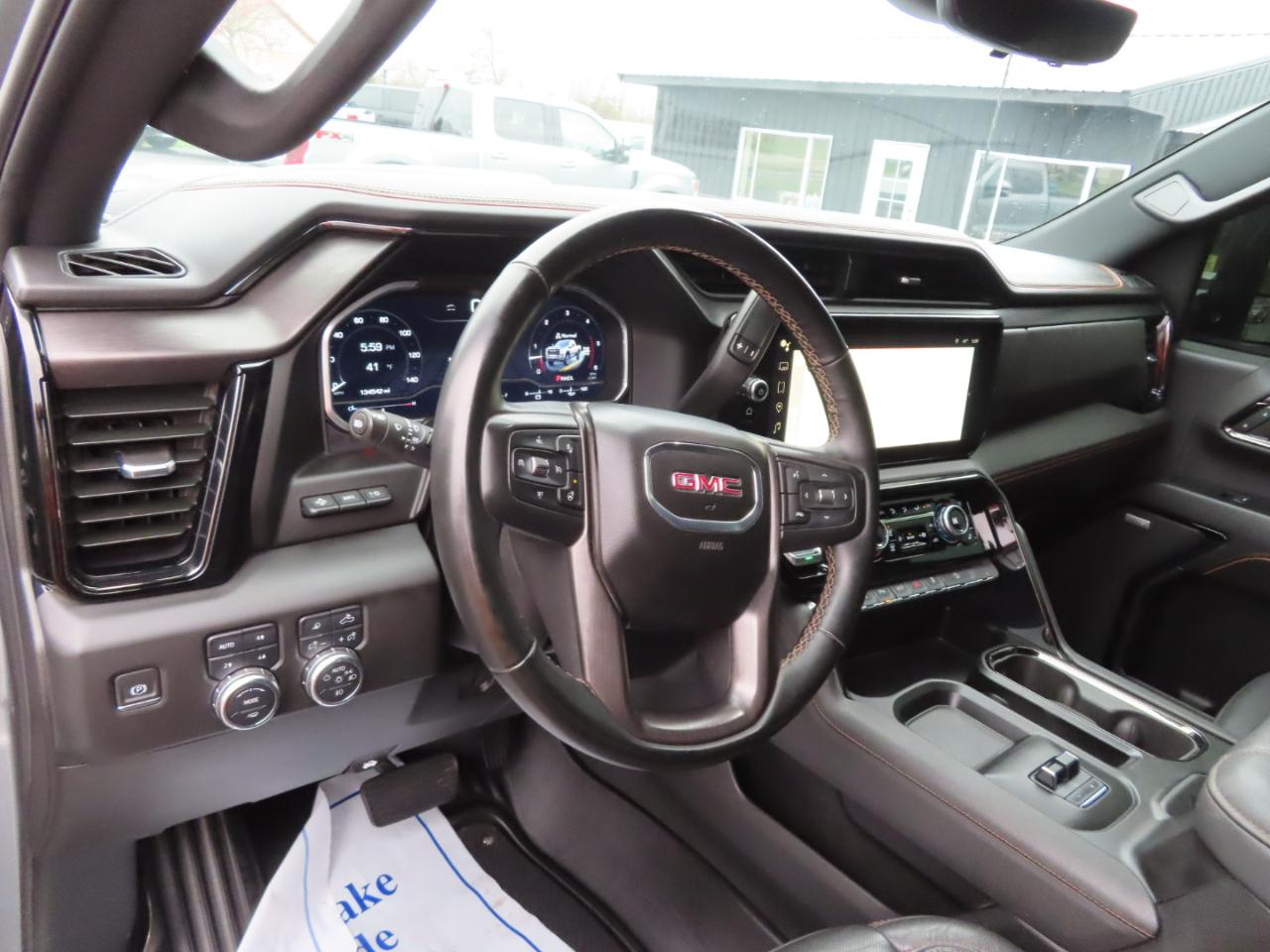 GMC Sierra 2500HD 4WD Crew Cab 159" AT4 2024