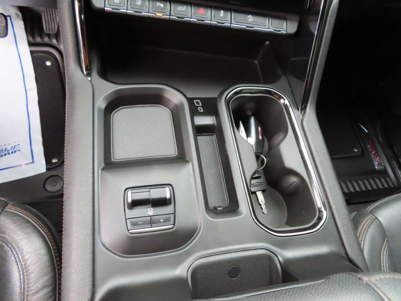 GMC Sierra 2500HD 4WD Crew Cab 159" AT4 2024