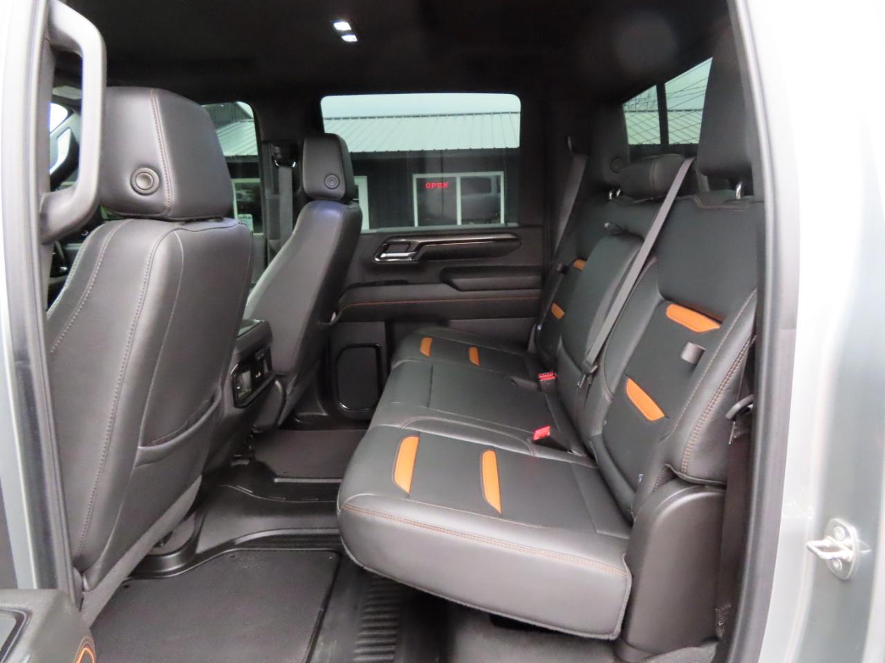 GMC Sierra 2500HD 4WD Crew Cab 159" AT4 2024