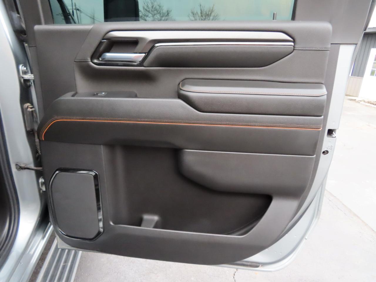 GMC Sierra 2500HD 4WD Crew Cab 159" AT4 2024