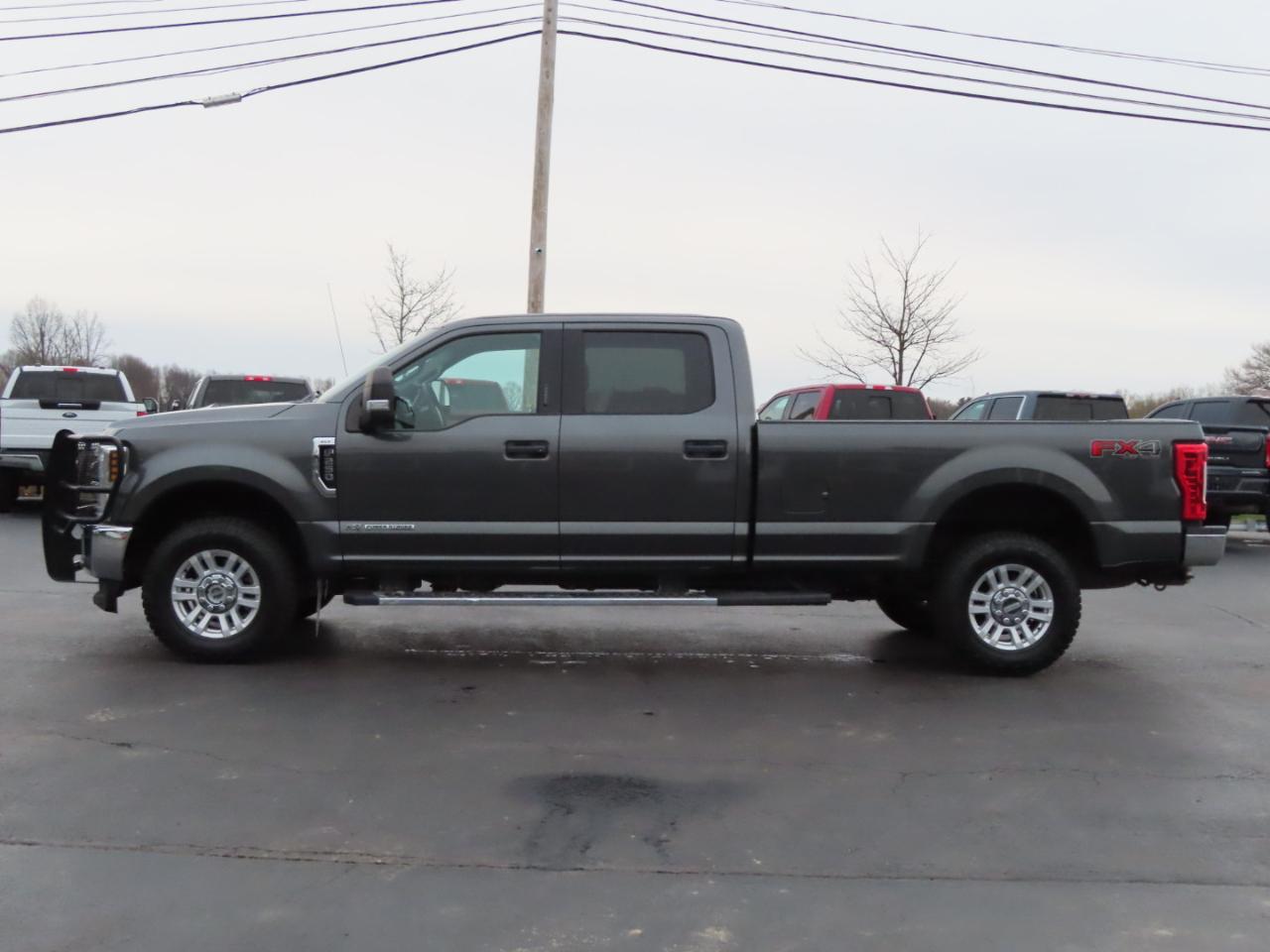 Ford Super Duty F-250 SRW XLT 4WD Crew Cab 8' Box 2019