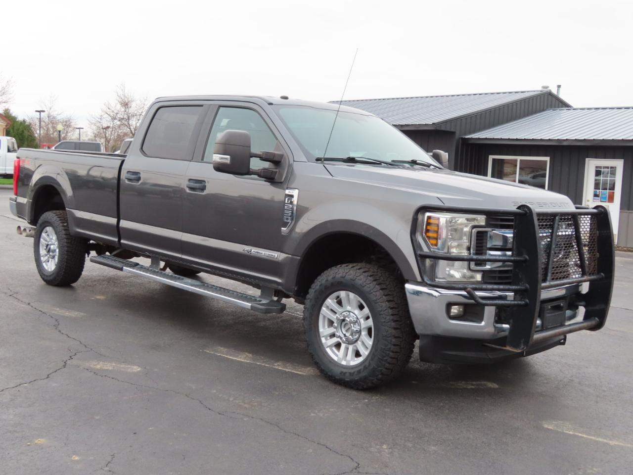 Ford Super Duty F-250 SRW XLT 4WD Crew Cab 8' Box 2019