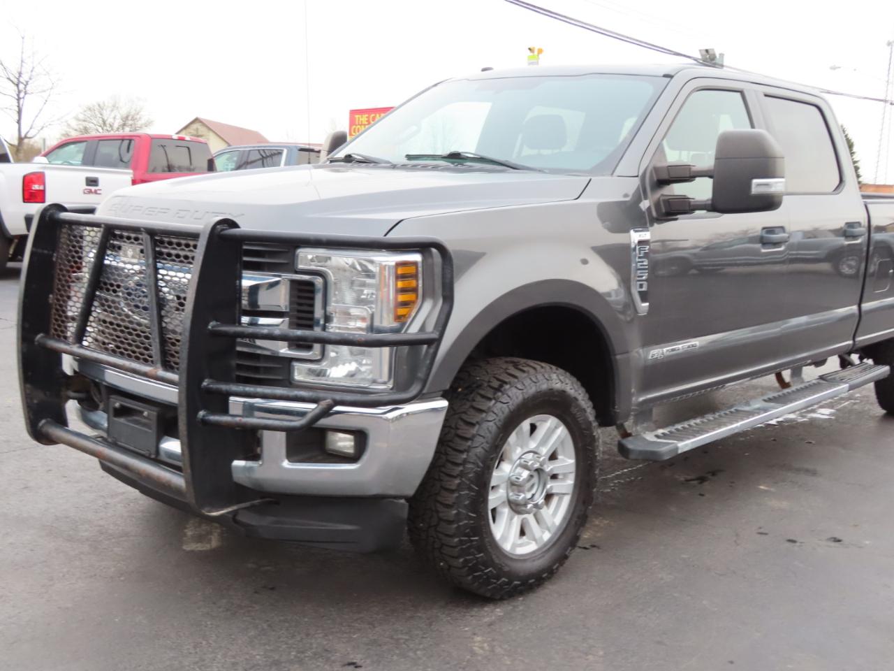 Ford Super Duty F-250 SRW XLT 4WD Crew Cab 8' Box 2019
