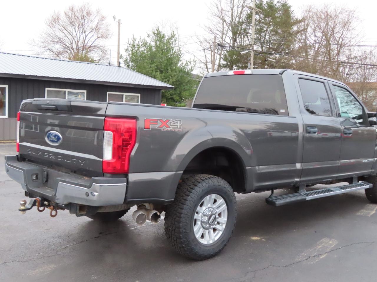 Ford Super Duty F-250 SRW XLT 4WD Crew Cab 8' Box 2019