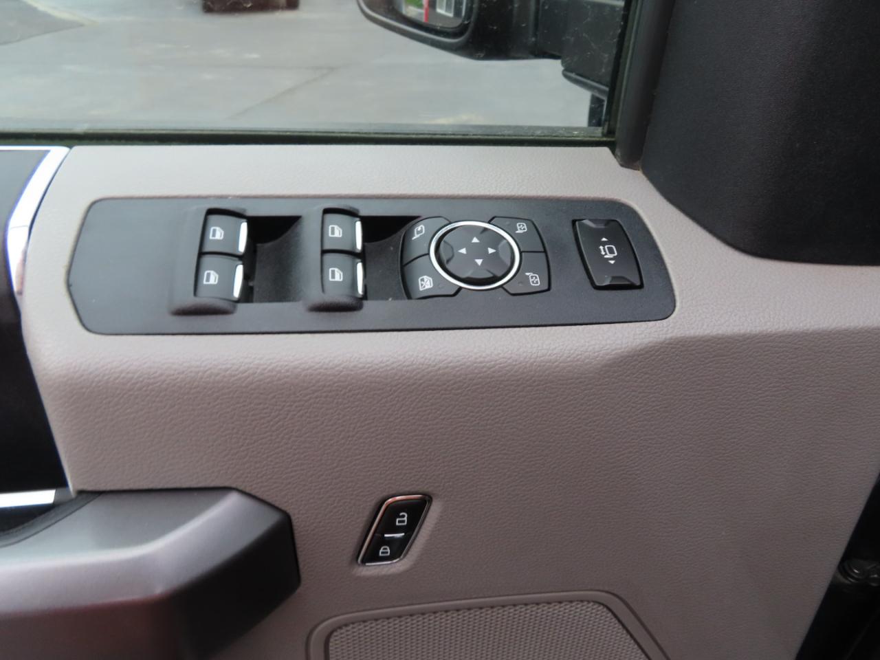 Ford Super Duty F-250 SRW XLT 4WD Crew Cab 8' Box 2019