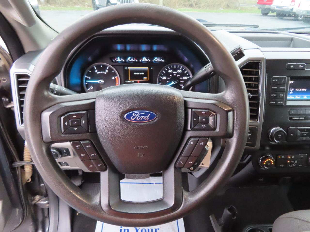 Ford Super Duty F-250 SRW XLT 4WD Crew Cab 8' Box 2019