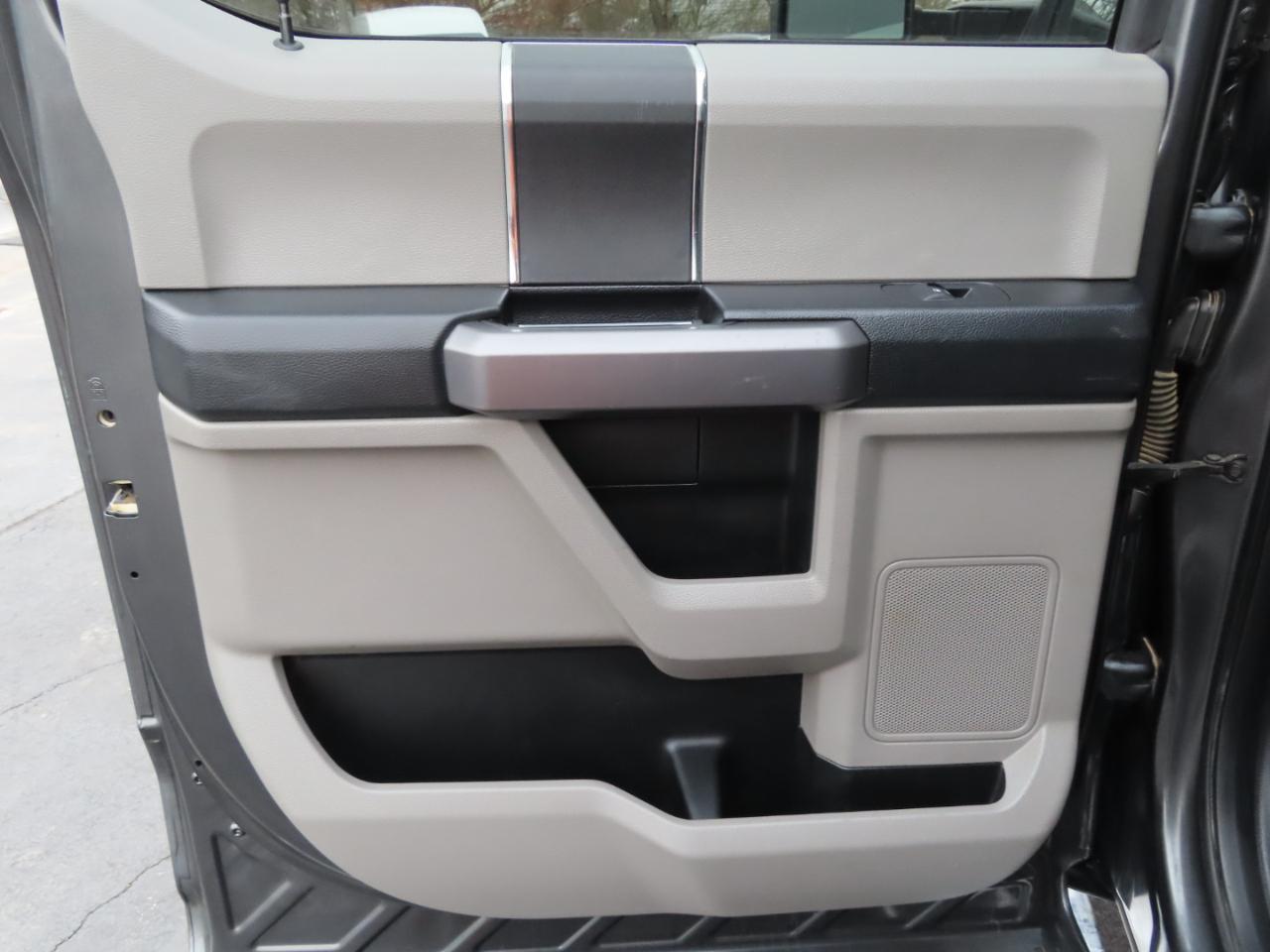 Ford Super Duty F-250 SRW XLT 4WD Crew Cab 8' Box 2019