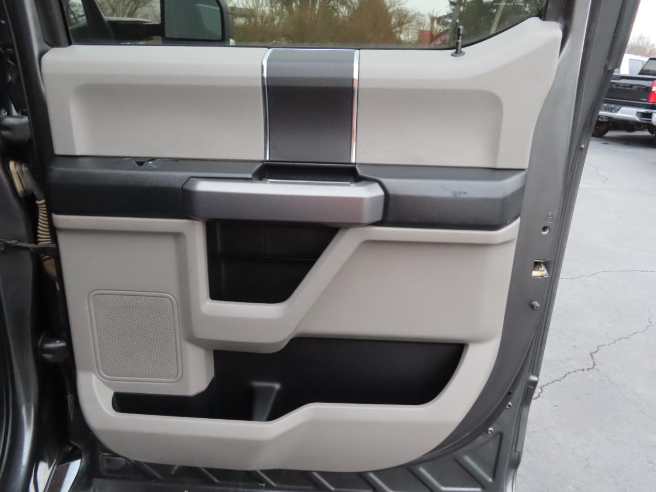 Ford Super Duty F-250 SRW XLT 4WD Crew Cab 8' Box 2019